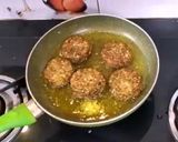 A picture of step 2 of Protein rich breakfast Sprouts Tikki.