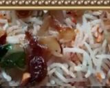 A picture of step 6 of Thai Pineapple Prawns fried Rice.