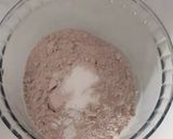 A picture of step 1 of Kerala brown rice puttu.