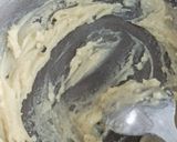 A picture of step 1 of White sauce cheese balls.
