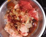 A picture of step 1 of Crispy Chicken in hot sauce.