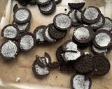 A picture of step 1 of Coffee Oreolicious.