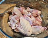 Foto del paso 2 de la receta: Alitas de pollo con guajillo y miel