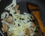 Foto langkah ke 2 dari resep Mie goreng bakso.