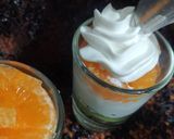 A picture of step 5 of Tricolor fruit cream.