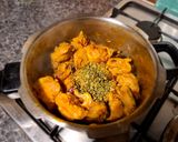 Indiai,bárány curry kuktában (Mutton Curry, Dhaba Style) recept fázis 4 fotója