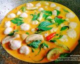 A picture of step 5 of Red Curry with Fish Balls (Pla Krai).