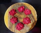 A picture of step 5 of Beetroot Cheesy-Paneer Momos.