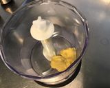 Une image de l'étape 1 de Sauce salade noix et framboise.