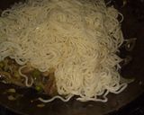 A picture of step 4 of Veg Hakka Noodles.