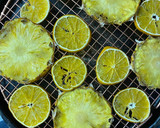 Foto del paso 1 de la receta: Tesina de naranja, piña, hierbabuena y stevia