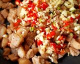 รูปขั้นตอนการทำที่ 3 ของ หมูผัดพริกเกลือ