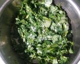 A picture of step 2 of Thepla Pizza.