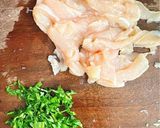 Hình bước làm 1 của món Thịt gà xào măng