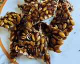 A picture of step 5 of Pumpkin Seeds Chikki.