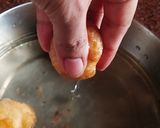 A picture of step 7 of Dahi Wada.
