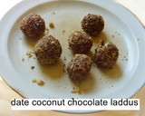 A picture of step 2 of Dates Ladoo.