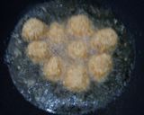 Foto langkah ke 4 dari resep Macaroni Cheese Ball.