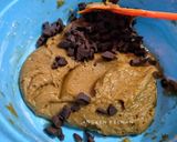 Foto langkah ke 4 dari resep Chocolate Chunk Soft Cookies no mixer.