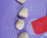 A picture of step 2 of Streusel Bread.
