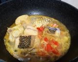 Foto langkah ke 3 dari resep Tumis ikan kakap merah.