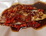 Foto langkah ke 6 dari resep Ikan Tombro Goreng Sambel kecap.