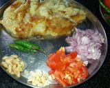A picture of step 2 of Baingan chokha.