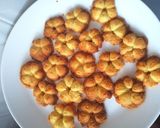 A picture of step 3 of Melting moments cookies.