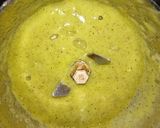A picture of step 3 of Strawberry & kiwi smoothie.