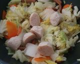 รูปขั้นตอนการทำที่ 3 ของ ผัดผักรวมมิตรลูกชิ้นอกไก่