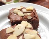 Foto langkah ke 8 dari resep Shiny Crust Brownies.