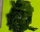 A picture of step 3 of Japanese Wakame Seaweed Pizza.
