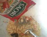 Foto langkah ke 5 dari resep Nasi goreng ikan teri.