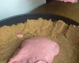 Foto del passaggio 3 della ricetta Cheese cake con crema alle fragole(cotta al forno)