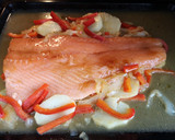 Foto del paso 3 de la receta: Salmón al horno con patatas panaderas