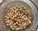 高蛋白甜點-蜂蜜鷹嘴豆泥優格碗的食譜步驟1照片