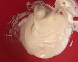 A picture of step 5 of Peppermint bark.