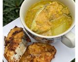 Foto langkah ke 4 dari resep Sup dan Ikan Goreng ala Mak Beng Bali.