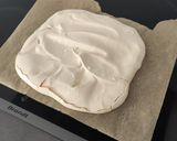 Une image de l'étape 2 de Pavlova à la fraise.