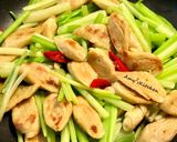 芹菜炒麵腸 / 家常菜的食譜步驟5照片