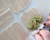 Foto del paso 6 de la receta: Rollitos de pavo con guacamole casero de frutos secos