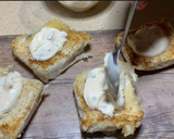 Foto del paso 3 de la receta: Brioche tostado, mayonesa de albahaca, tronco de atún, pimiento asado y huevo