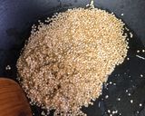 A picture of step 3 of Orange Quinoa Halwa.