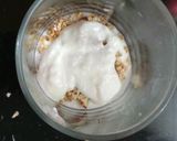 A picture of step 8 of Yogurt Parfait.