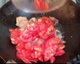 A picture of step 2 of Peshawri karahi.
