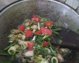 Foto langkah ke 2 dari resep Cumi asin cabe ijo.