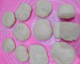 Hình bước làm 2 của món Bánh bột mì nhân đường