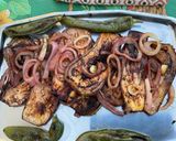 Une image de l'étape 11 de Aubergines graffiti, piments et oignon rouge marinés grillés à la plancha.