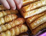 Foto langkah ke 4 dari resep Cheesy Puff Pastry from The Scratch | MPASI 1+ Tahun.