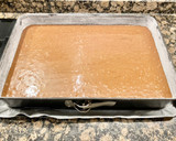 Foto del paso 4 de la receta: Tarta de chocolate muy húmeda con cobertura cremosa